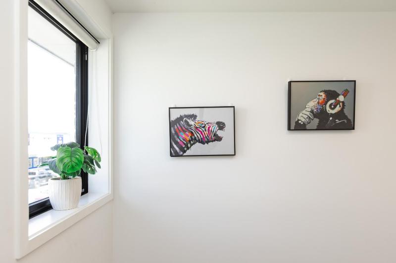 Modern 2 bedroom by Hagley Park - image 4