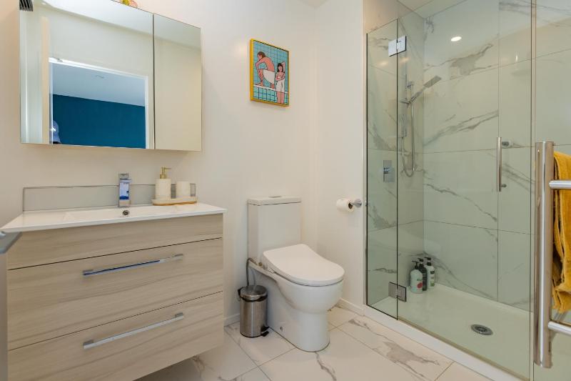 stylish and comfort in CBD - image 14