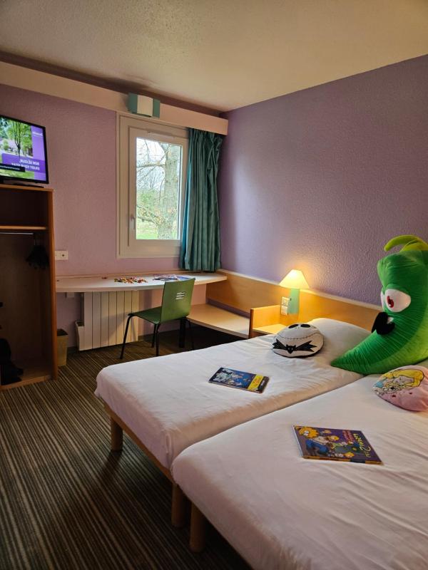 Quadruple Room image 4