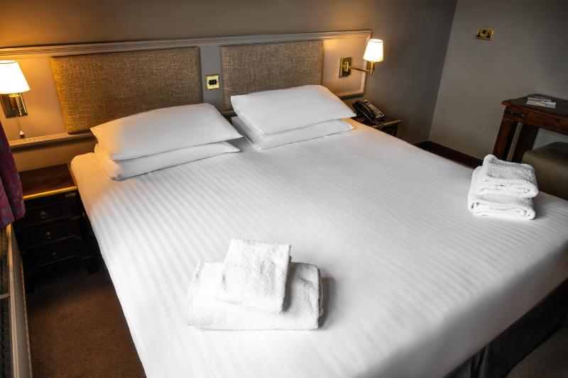 Standard Double Room image 3
