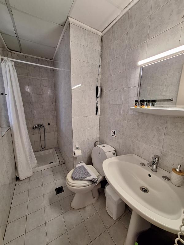 Studio with Pool View image 4