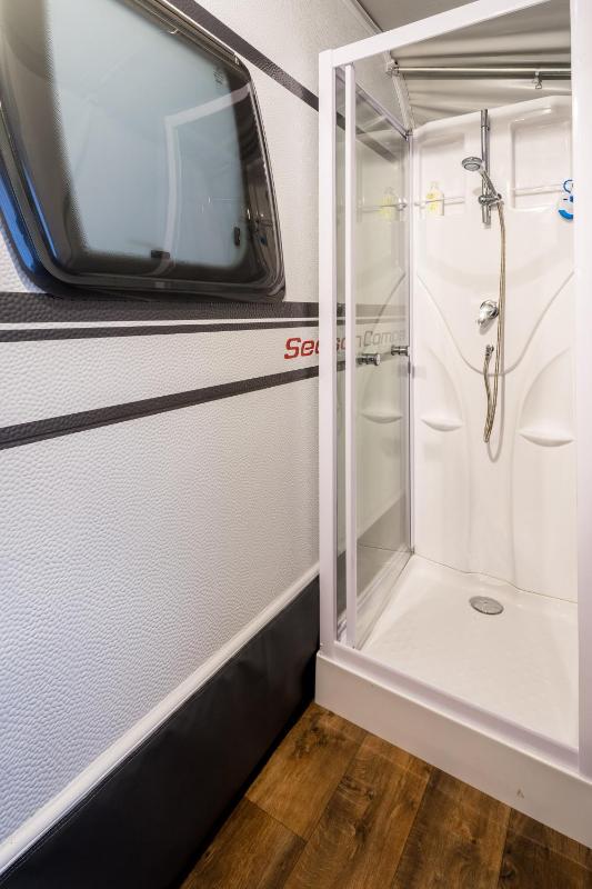 Caravan image 2