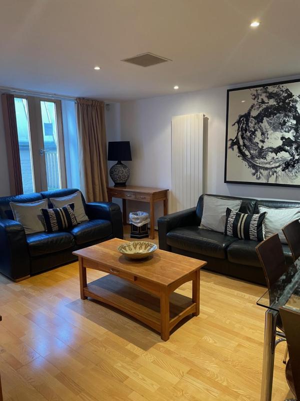 Large Two-Bedroom Apartment image 1