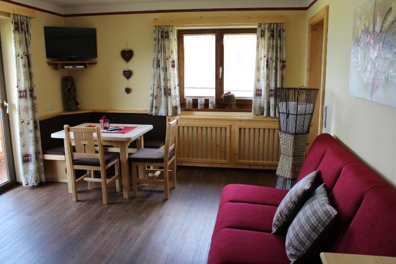 One-Bedroom Apartment image 2