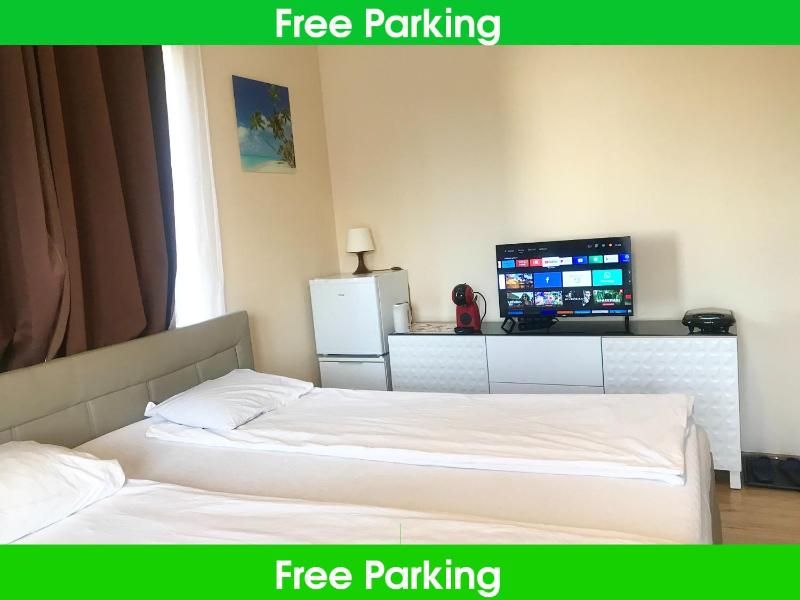 King Room with Balcony image 2