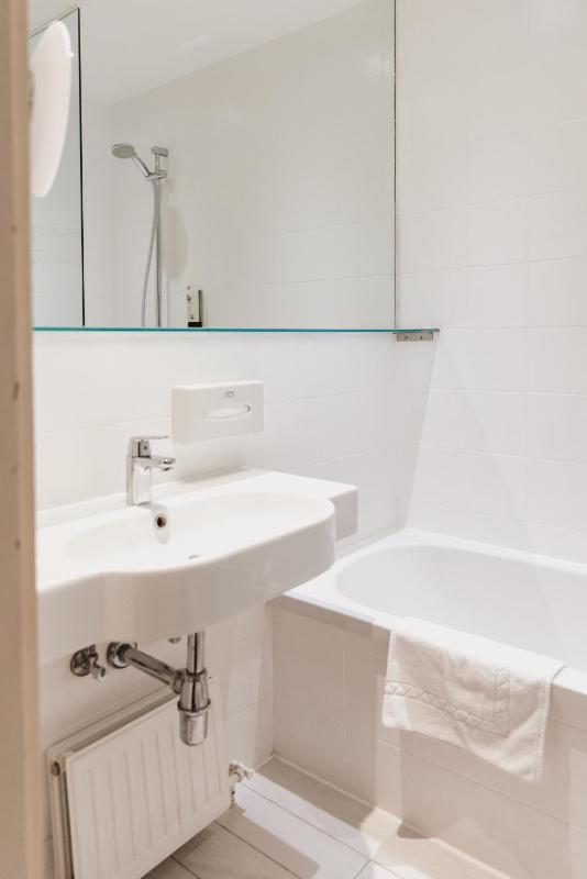 Comfort Plus Double Room image 2