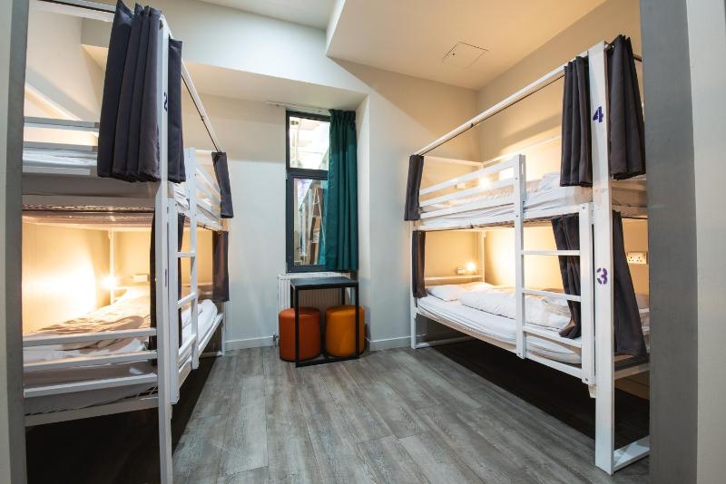 Bed in 4-Bed Dormitory Room image 4