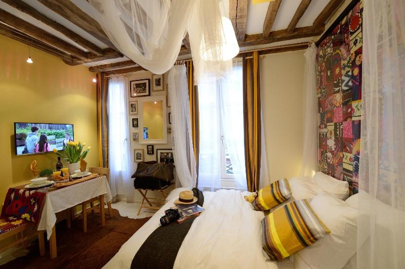 Studio - D2DD - Bollywood Fox image 4