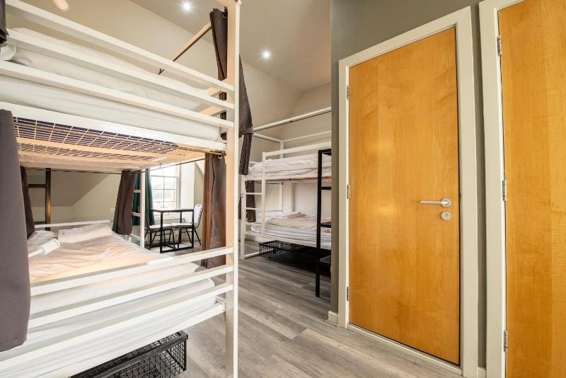 Bed in 6-Bed Dormitory Room image 4