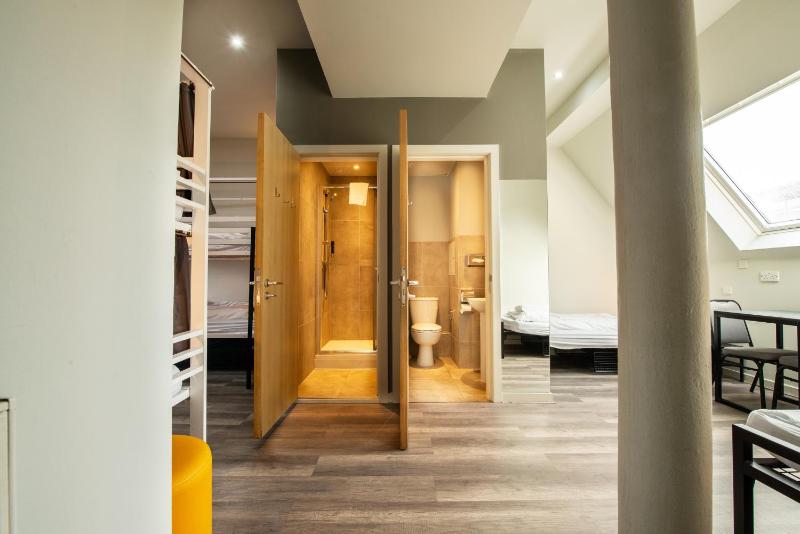 Bed in 4-Bed Dormitory Room image 1