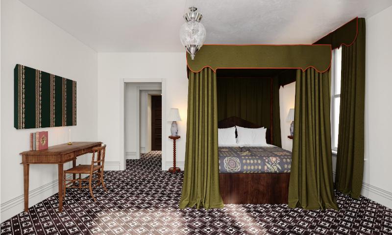 King Room image 4