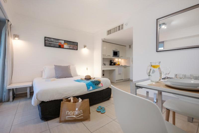 Nemea Appart Hotel Le Lido Cagnes Sur Mer - image 31