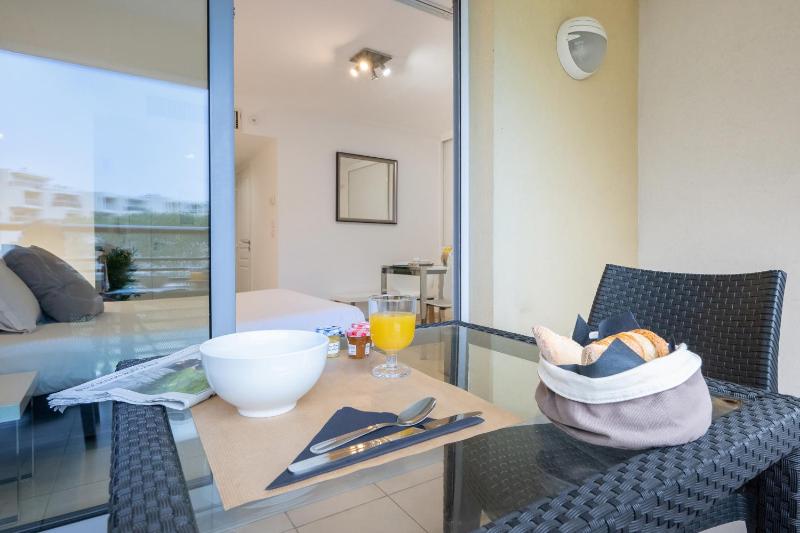 Nemea Appart Hotel Le Lido Cagnes Sur Mer - image 15