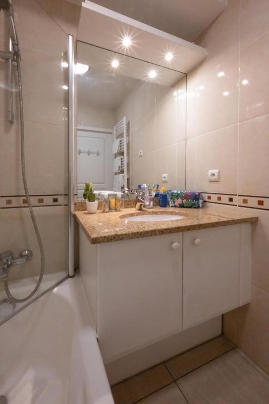 Studio Apartment image 4