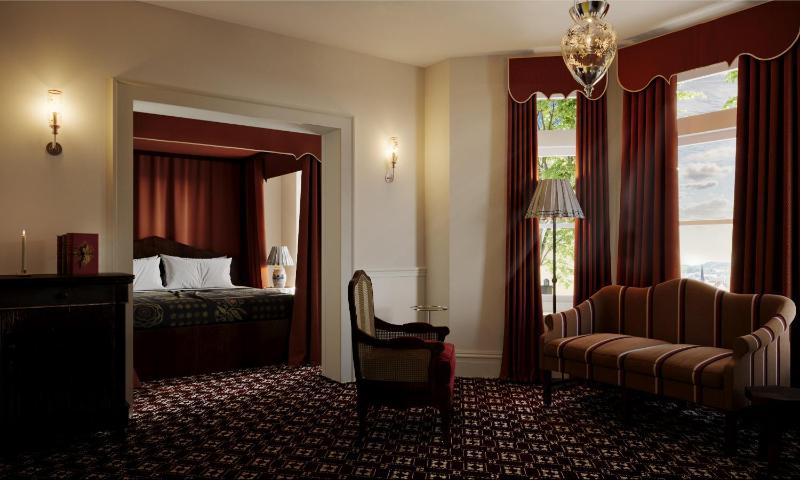 Deluxe Junior Suite image 1