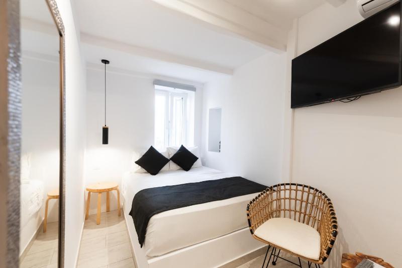 Deluxe Double Room image 1