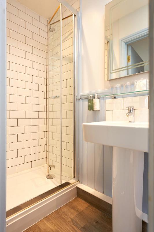 Standard Double Room image 1