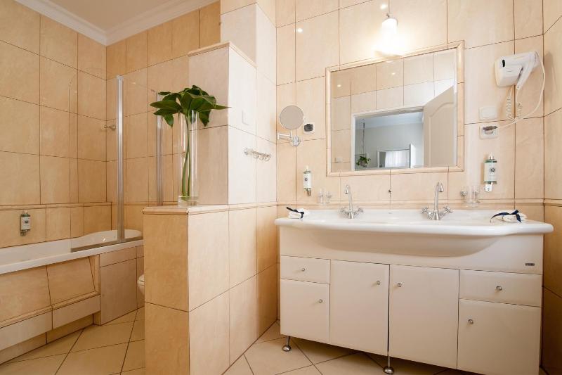 Junior Suite image 3