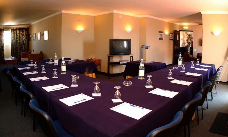 Carcavelos Beach Hotel - image 5