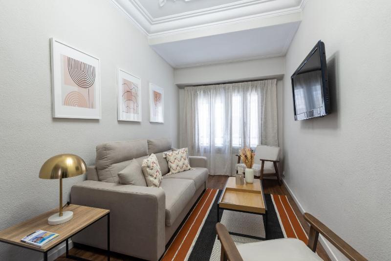 Nice lodging near the Plaza de Toros - image 15