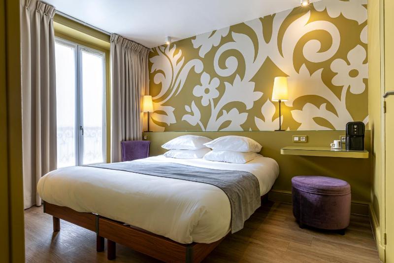 Standard Double Room image 1