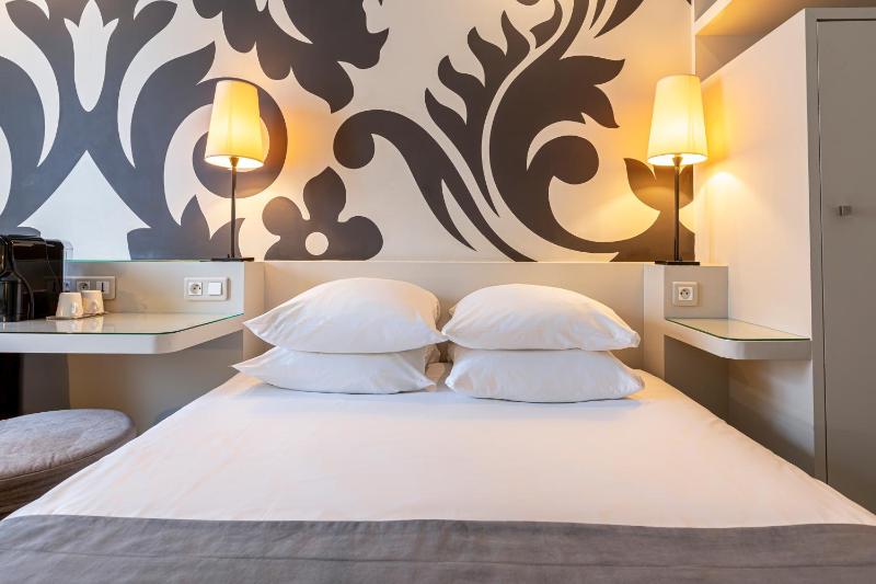 Standard Triple Room image 1