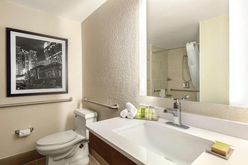 DoubleTree By Hilton Orlando Downtown - image 6