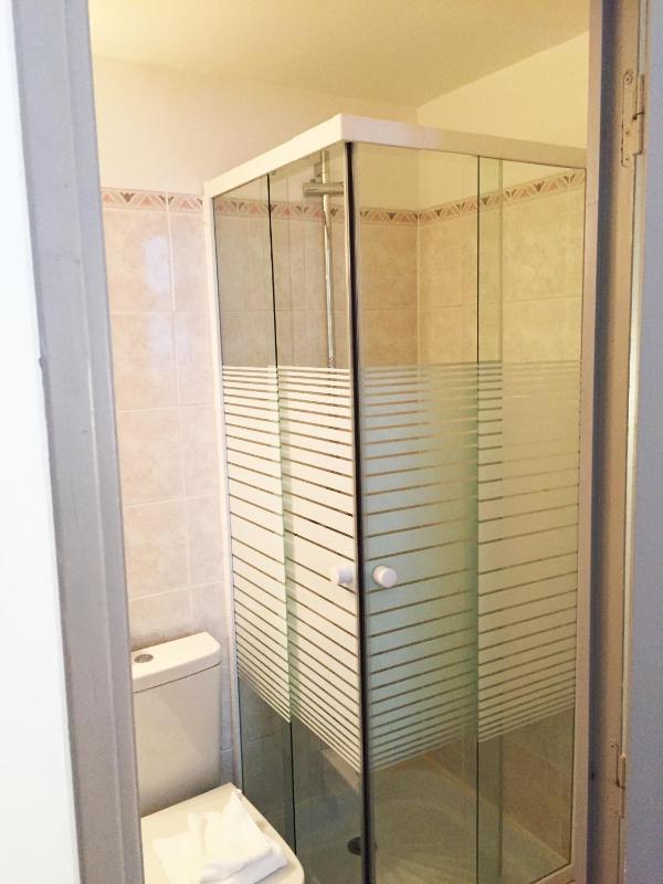 Standard Triple Room image 3