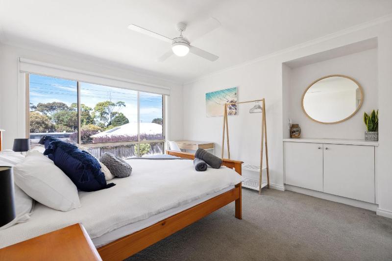 Sandy Beach House Cowes - image 8