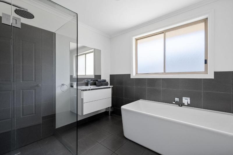 Sandy Beach House Cowes - image 14