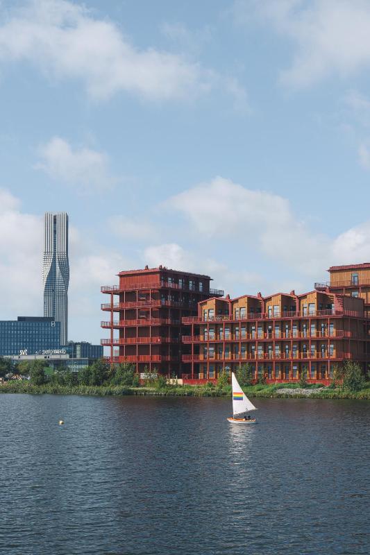 Waterfront Cabins Studio Apartments - image 7