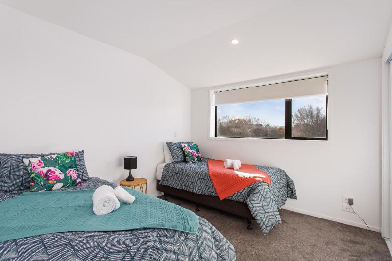 Penthouse Apartment Scenic Views-Spacious 2br - image 18
