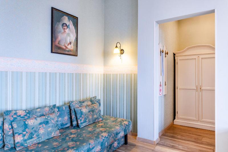 Superior Double Room image 3