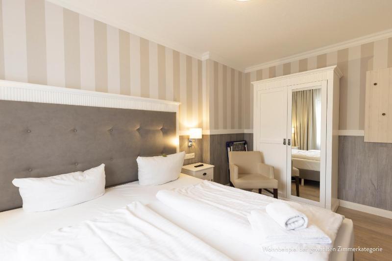 One-Bedroom Apartment image 3