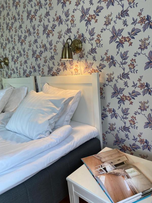 Double or Twin Room image 2