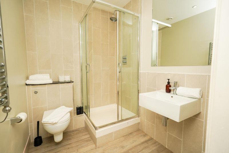 Two Bedroom Apartment with River View image 4