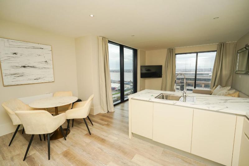 Two Bedroom Apartment with River View image 1