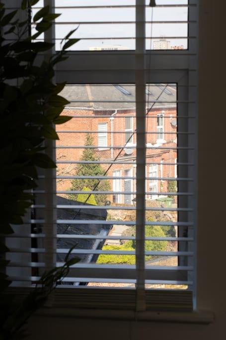 Open Mind Property - Merton Cozy Flat for Two - image 15