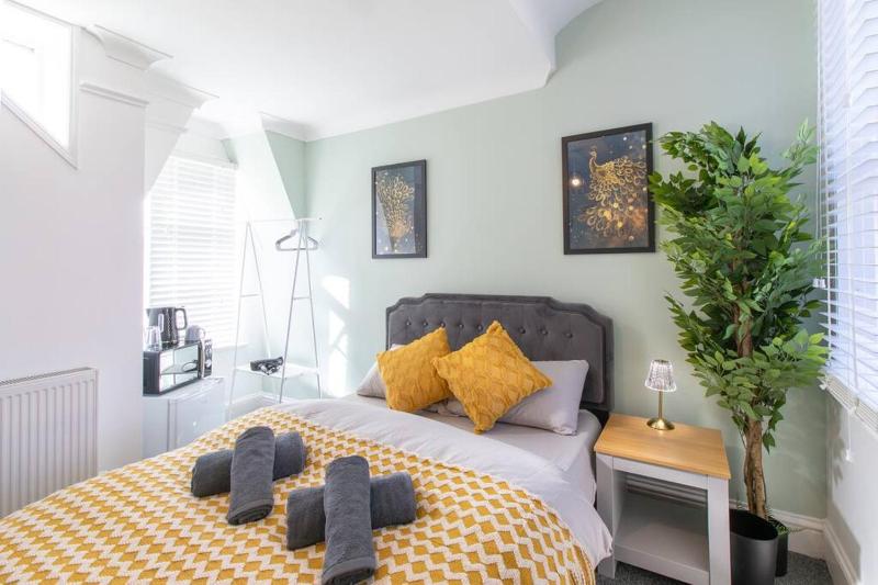 Open Mind Property - Merton Cozy Flat for Two - image 16