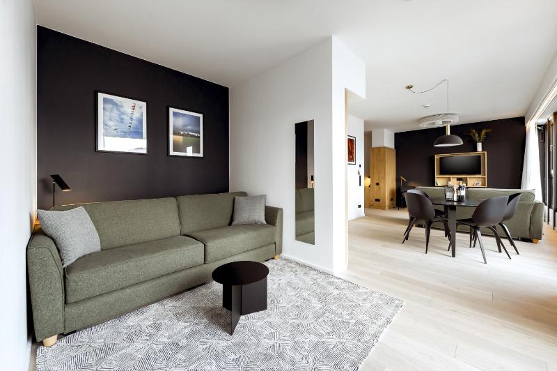 One Bedroom Accessible  image 4