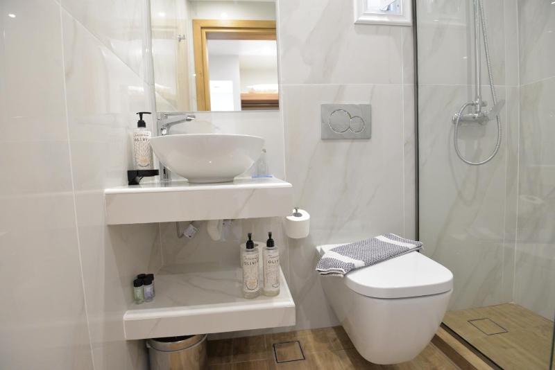 Heleni Beach Hotel - image 13