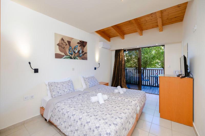 Heleni Beach Hotel - image 6
