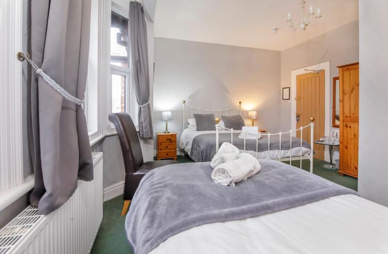 Triple Room – 1st floor (5) image 4