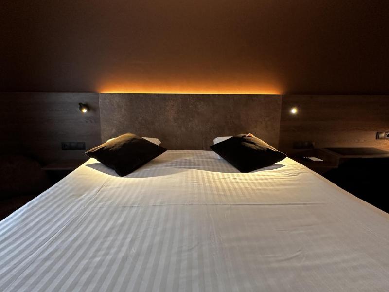Double Room image 3