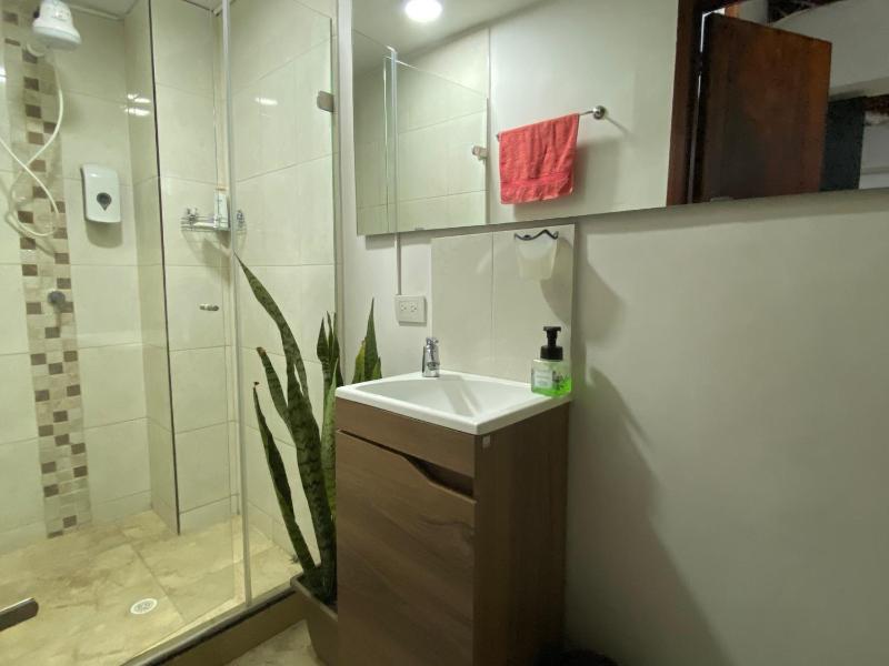 Apartarstudio muy bien ubicado cercano a todo!! - image 13
