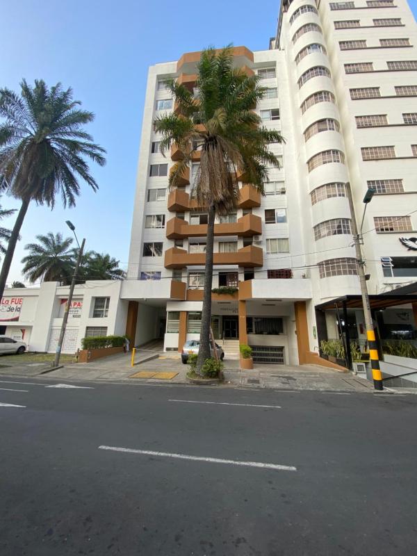 Apartarstudio muy bien ubicado cercano a todo!! - image 8