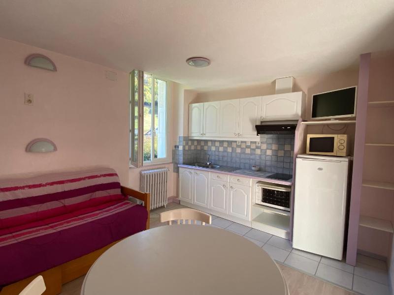 One-Bedroom Apartment image 1