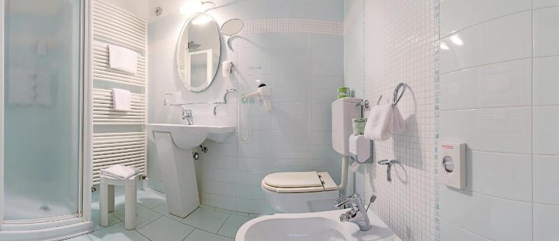 Double or Twin Room - Annex image 4