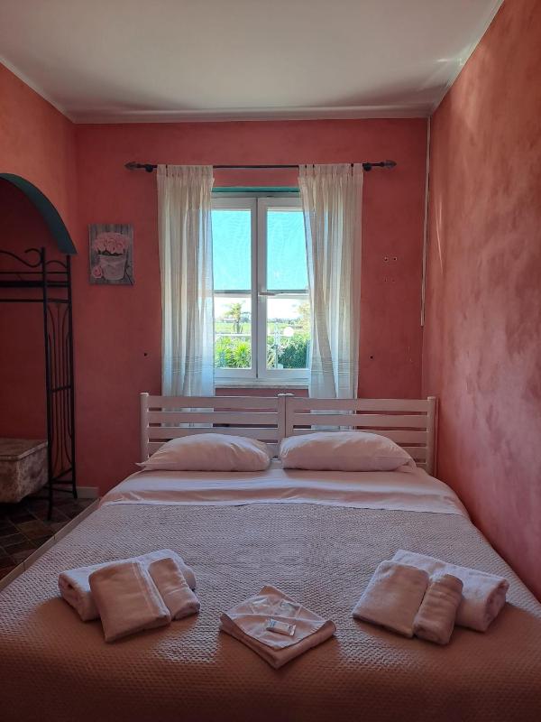 Double Room with Sea View image 1
