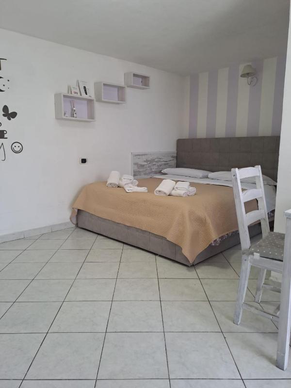 Studio with Sofa Bed image 1